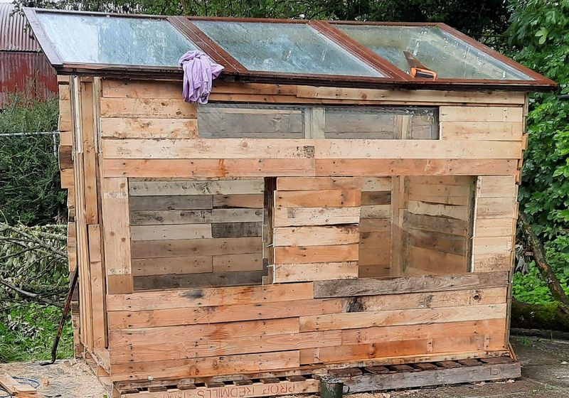 Pallet Wood Greenhouse