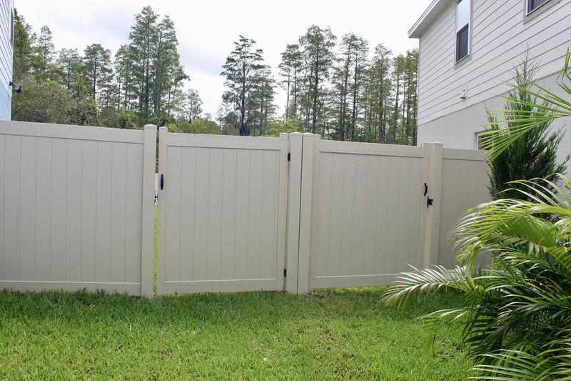 Vinyl Privacy Fence